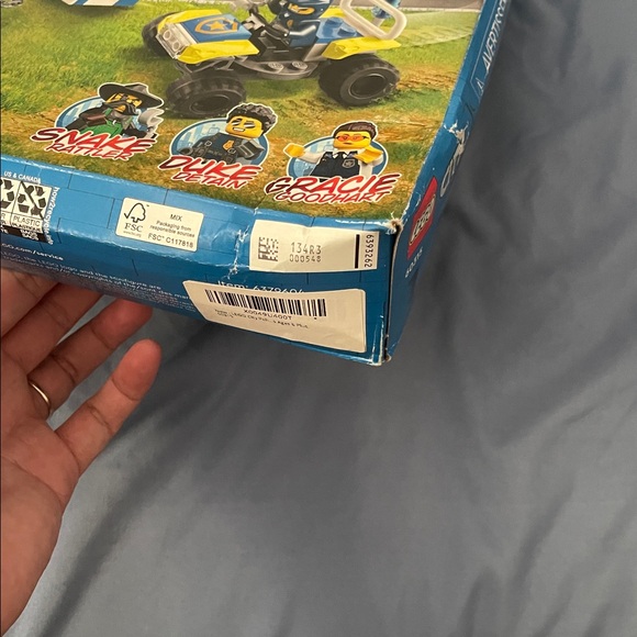 LEGO City Police Mobile Command Truck Toy with Prison Trailer, Drone, Tractor an - Picture 9 of 9